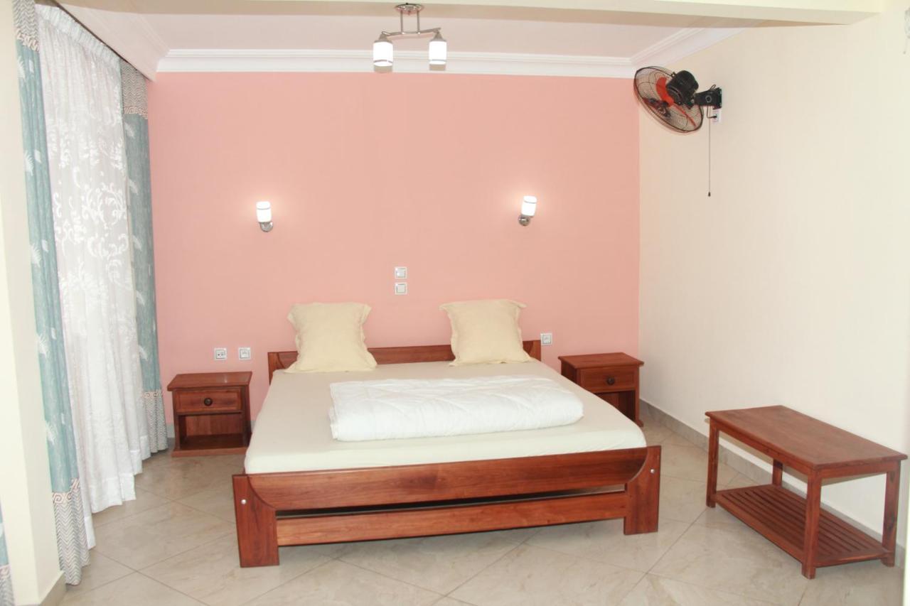 Hotel Menabe Morondava Extérieur photo