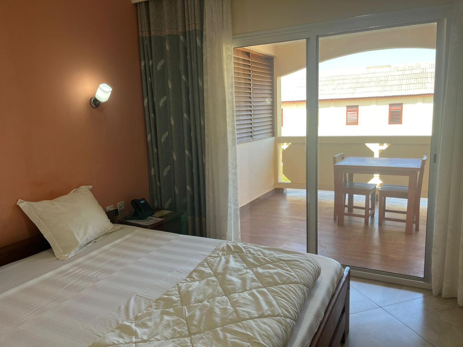 Hotel Menabe Morondava Extérieur photo