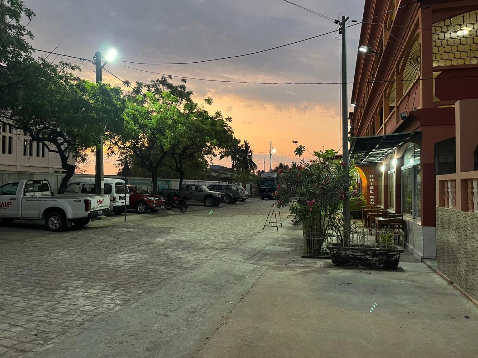 Hotel Menabe Morondava Extérieur photo