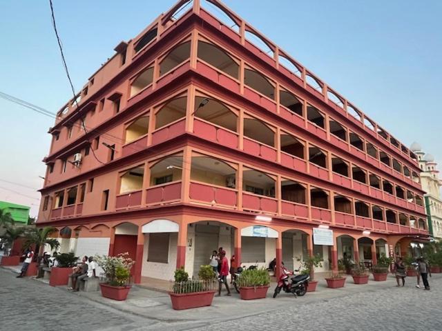 Hotel Menabe Morondava Extérieur photo