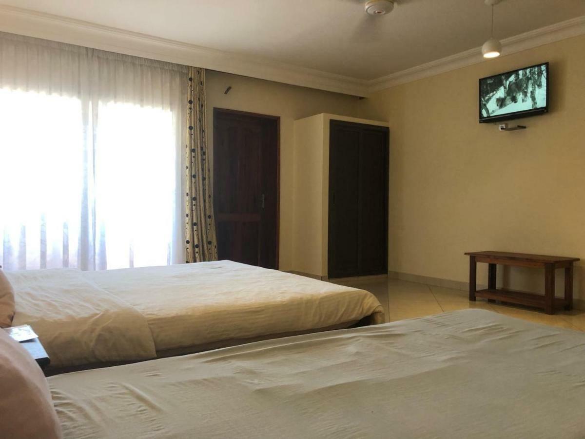 Hotel Menabe Morondava Extérieur photo