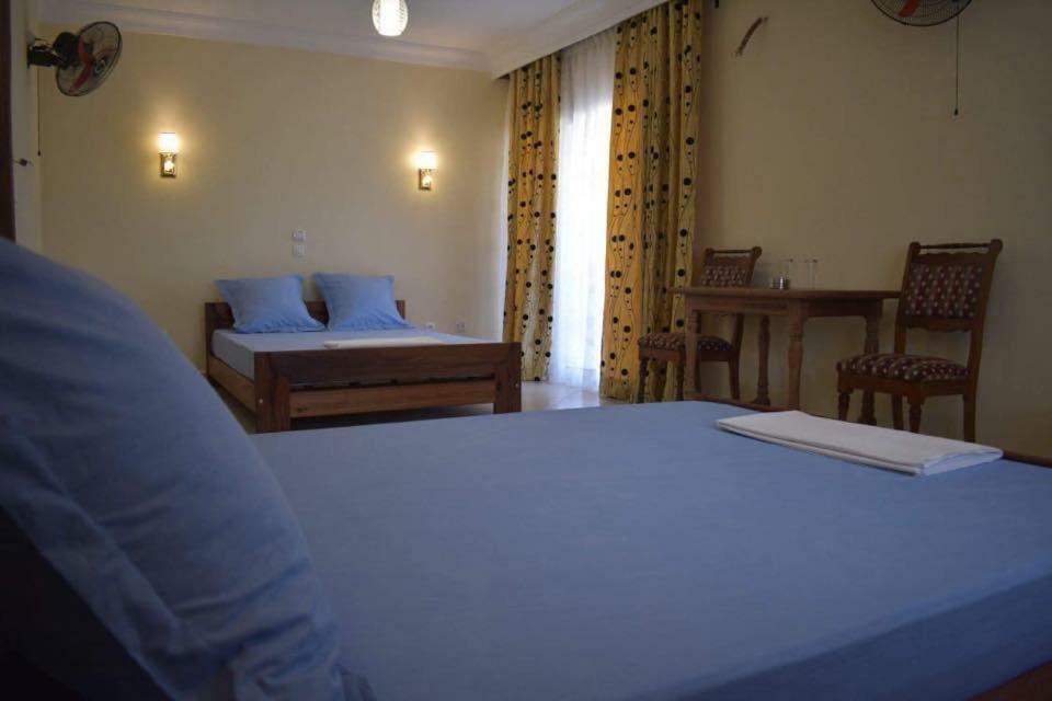 Hotel Menabe Morondava Extérieur photo
